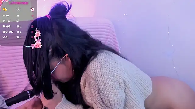 NayeCloud's Webcam Show