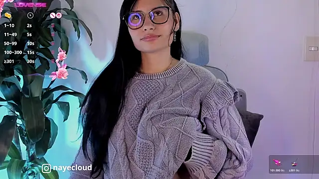 NayeCloudn Live XXX chat