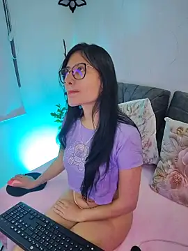 NayeCloud's Live XXX Chat