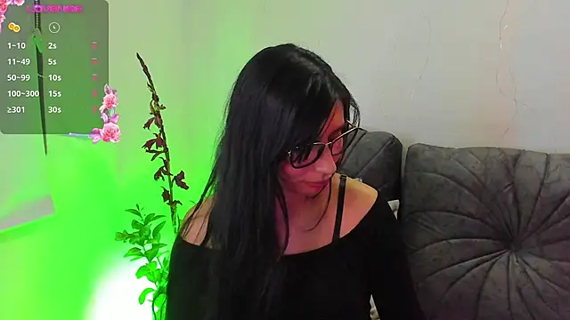 NayeCloud Live XXX-chat