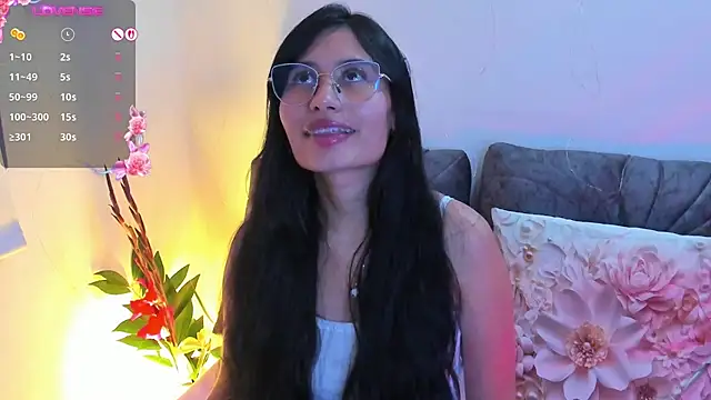 NayeCloud's Live XXX Chat