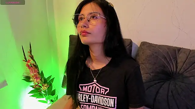 NayeCloud's Live XXX Chat