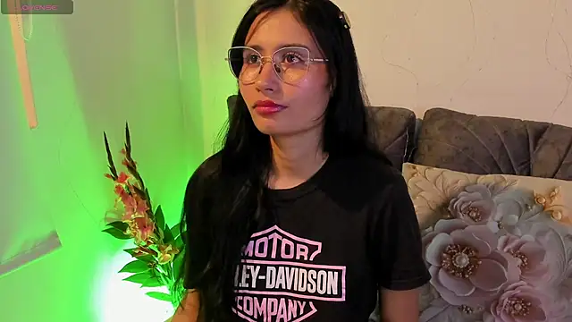 NayeCloudn Live XXX chat