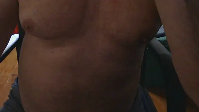 fr3nchkiss Show in webcam