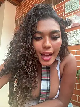 Czat XXX na żywo – aleja_montiel__