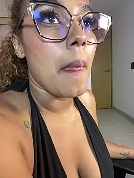 aleja_montiel__'s Live XXX Chat