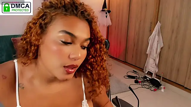 XXX chat uživo modela aleja_montiel__