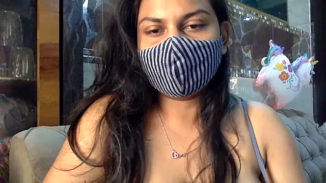 Chat XXX en directo de Haanikaur_saavi