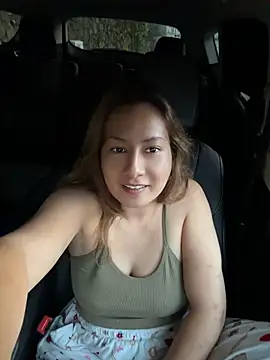 IAmScarlettLove: διαδικτυακό σόου στην κάμερα