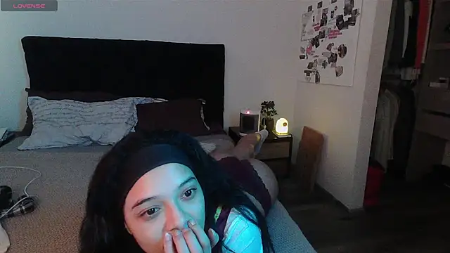 Jasmine_019's Live XXX Chat