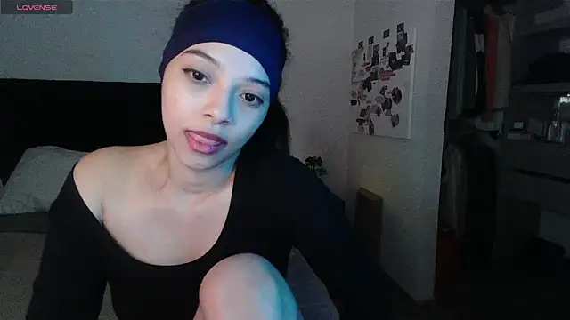 Jasmine_019's Live XXX Chat