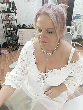 AvrilMillers – Live XXX-chat