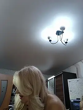 Chat +18 de AvrilMillers ao vivo