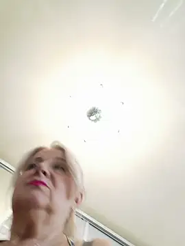 AvrilMillers Live XXX Chat