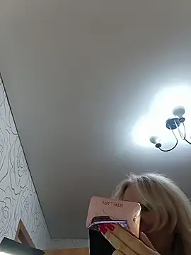 AvrilMillersn Live XXX chat