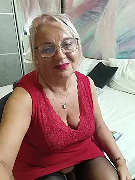 AvrilMillers Adlı Modelin Canlı XXX Sohbeti
