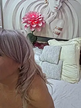 AvrilMillers 网络视讯表演