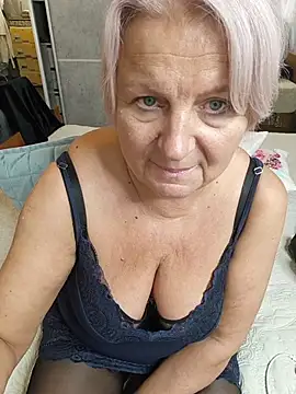 AvrilMillers live XXX chat