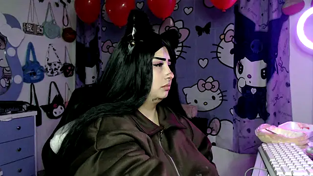 lussyevans24's Webcam Show