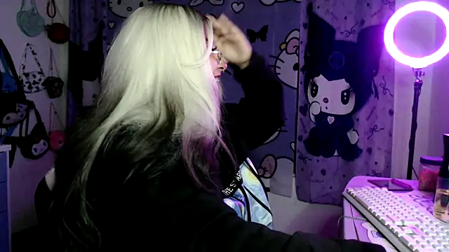 lussyevans24 웹캠 쇼