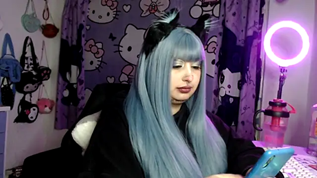 lussyevans24 Show in webcam