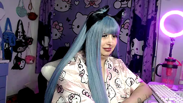 lussyevans24 Show in webcam