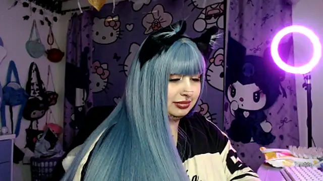 lussyevans24's Webcam Show