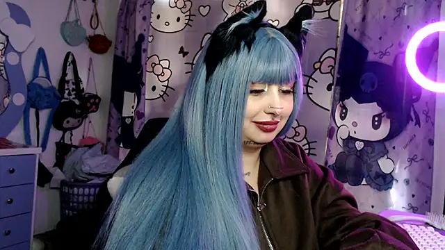 lussyevans24 élő XXX-chatje