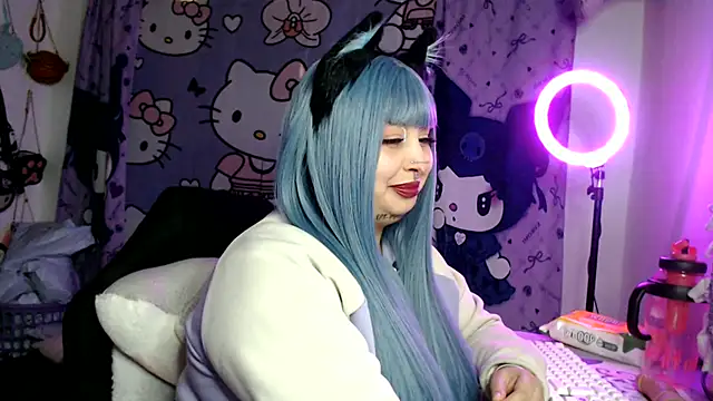 Chat +18 de lussyevans24 ao vivo