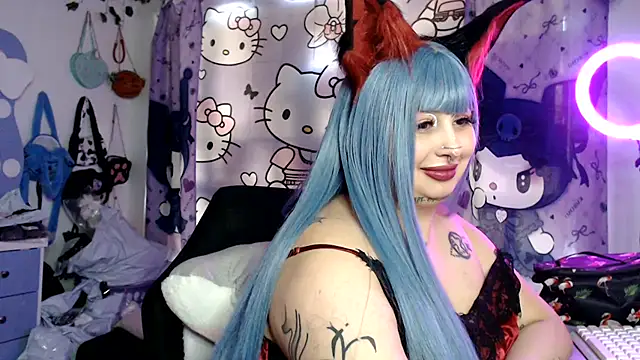 Show de lussyevans24 na webcam