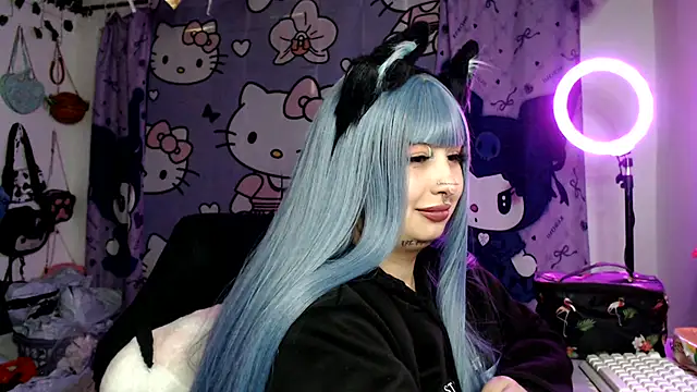 lussyevans24 现场XXX聊天