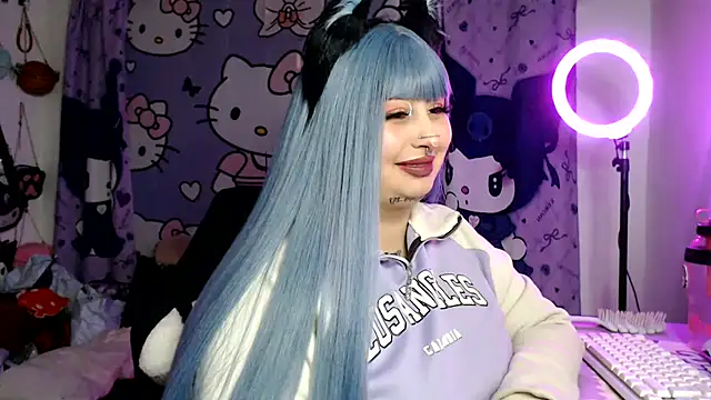 lussyevans24 webcam show