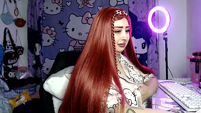 lussyevans24 live XXX chat