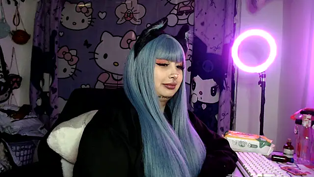 lussyevans24 Show in webcam