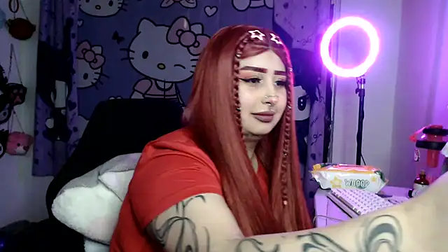 lussyevans24 live XXX chat