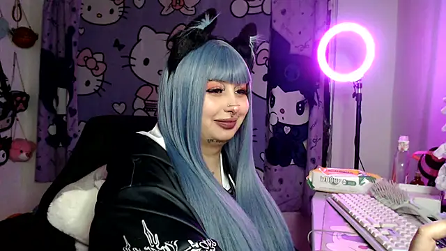 lussyevans24's Live XXX Chat