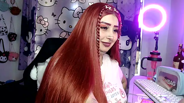 lussyevans24 Show in webcam