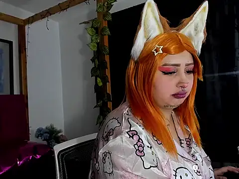 lussyevans24 Adlı Modelin Web Kamerası Şovu