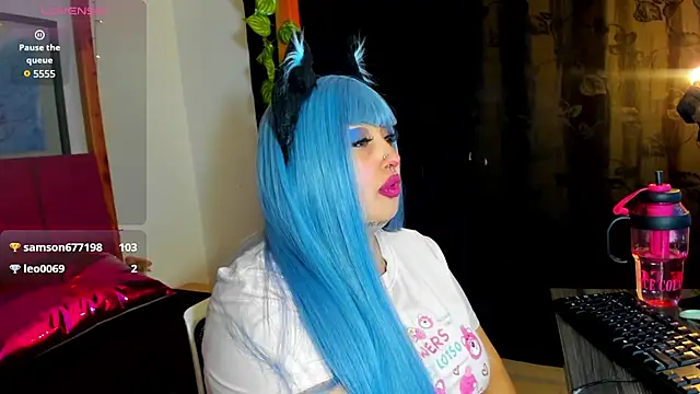 Chat XXX en directo de lussyevans24