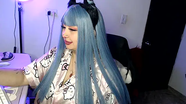 lussyevans24's Webcam Show