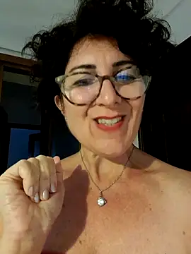 Viola8p Adlı Modelin Canlı XXX Sohbeti
