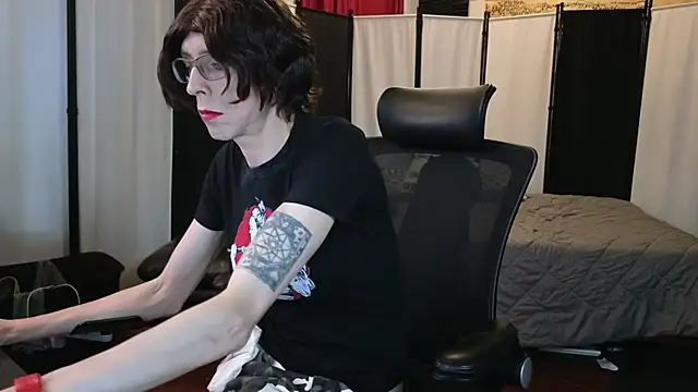 April_Strife's Webcam Show