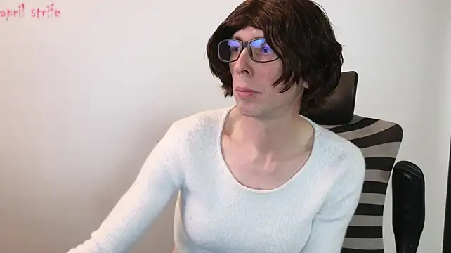 عرض كام April_Strife