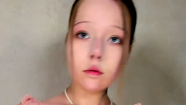 צ'אט XXX בשידור חי של MelMooon