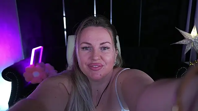 Вебкам-шоу KiraCandyS