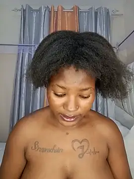 TrishaKalid live XXX chat