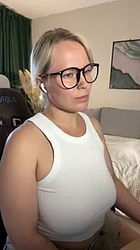 Chat XXX en directo de Charming_Daphny