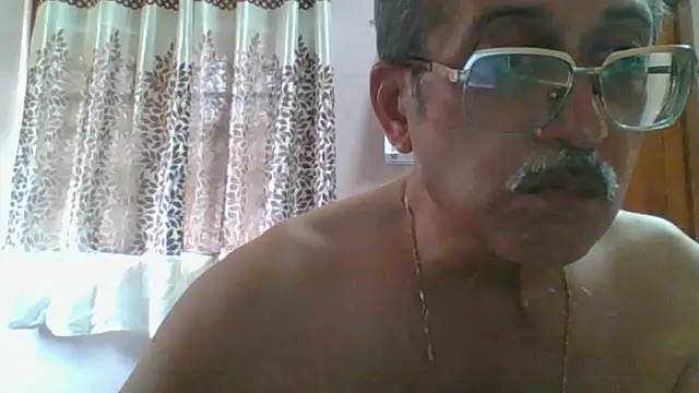 nanguchacha Show in webcam