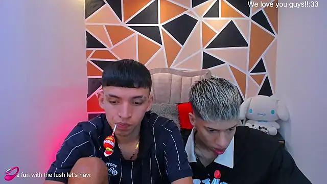 Juan_Nd_Steven: διαδικτυακό σόου στην κάμερα