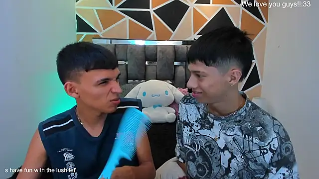 Juan_Nd_Steven's Webcam Show